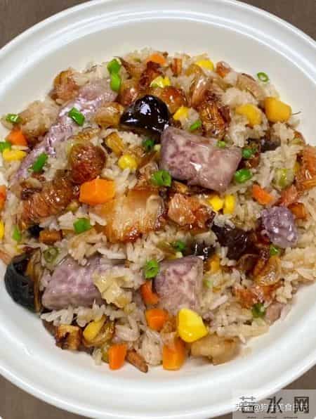 明天腊八，晚餐就做这饭，荤素搭配，驱寒暖身寓意好，别不懂