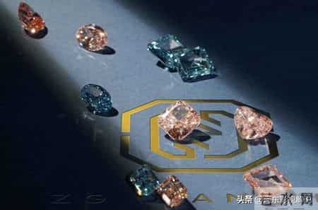 动真格了？刚卖出32克拉稀世彩钻，美国拿河南钻石开刀：全面禁止