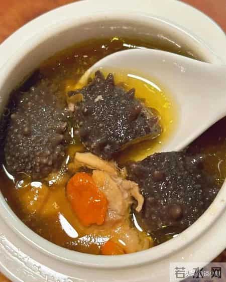 肝血越少，睡眠越差，建议多吃4样，滋补肝血，安神助眠身体好