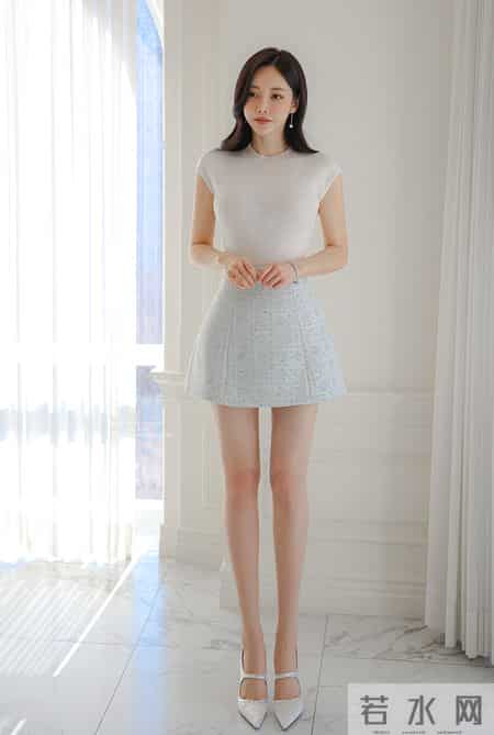 浅蓝格纹轻熟套装｜是柔光里的云柔甜美元媛