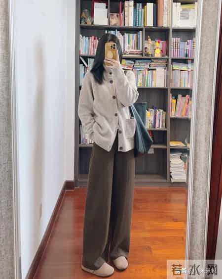 挖到宝！优衣库这件舒芙蕾开衫，我穿了半个月不想脱