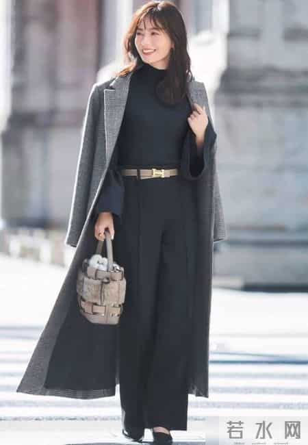 难怪都在穿“大衣+阔腿裤”，简约日常，一种搭配能穿出N种时髦