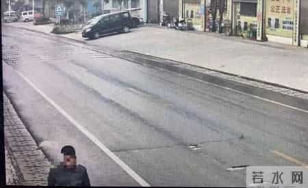 男子生病怕拖累家人,留下深情遗书后徒步回老家,整整22天只吃了8袋面包6个红薯1瓶水,检查后并无大碍