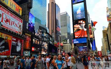 专盯中国女性！欧美“国补型捞男”财富掠夺手段大曝光！