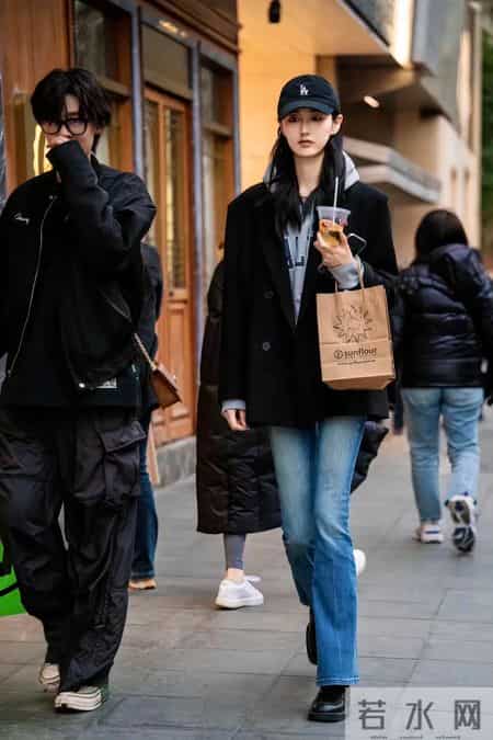 上海街拍，看看大都市的“不费力的时尚”穿搭