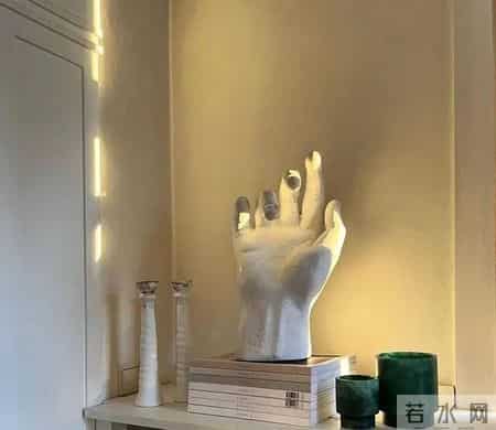 浙江一新婚夫妇火了,凭楼道一鞋柜而被无数人模仿,那叫一个高级