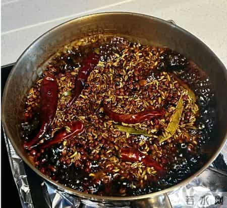 腊八过后,这菜提前做好,一次做20斤放冰箱,蒸一蒸上桌,特省事