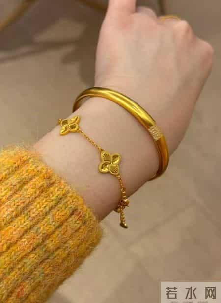 手腕细的女生，多少克的金手镯最合适？