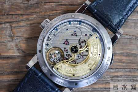 神级起步！出手即经典！这些一步到位毕业表，我只要一块就好！