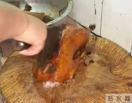 广东恩平，一家开在田野的大排档，每天满座，食客开300公里车来吃，碌鹅不预订吃不到