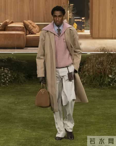 Louis Vuitton:旅行的意义,是将栖所随身携带