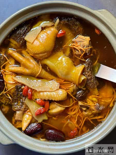 老得慢的女人，都爱吃这3种食物！补充胶原蛋白，皮肤紧致气色好