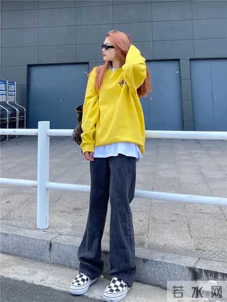 今年的“流行色”来了，时髦显白又高级，买衣服前不妨先看一看