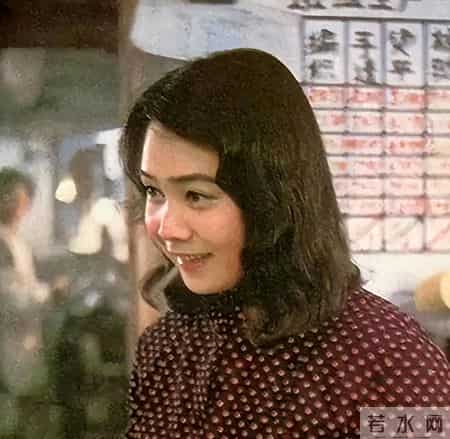 儿子今年48岁还不愿结婚，当晚我把他灌醉，有意撮合他和邻居女儿