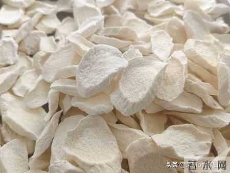 “冬天吃一根,腿脚站稳跟”,一次买25斤晒起来,泡水煮粥都很好