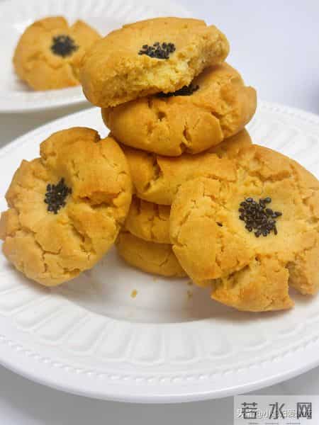 建议中老年：少吃瓜子花生，常吃这4种“零嘴”，气血双补显年轻