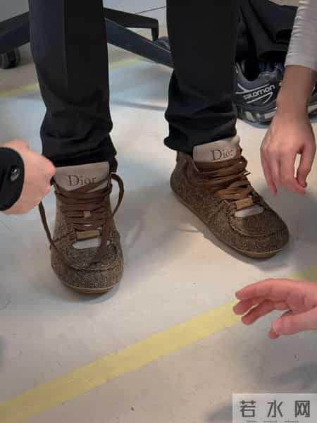 DIOR Roadie 球鞋再度回归，26 秋冬三款全新配色率先曝光