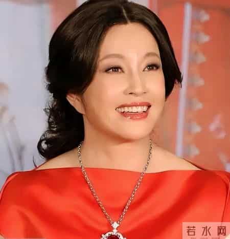 钱再多有什么用？75岁的“风流妖精”刘晓庆，已经走上另一条道路