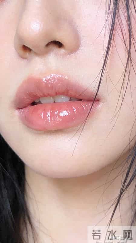一眼沦陷的温柔！水光粉唇的少女感藏不住了