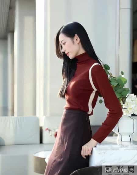 秋冬穿搭灵感｜红棕配色，通勤也能穿出高级感