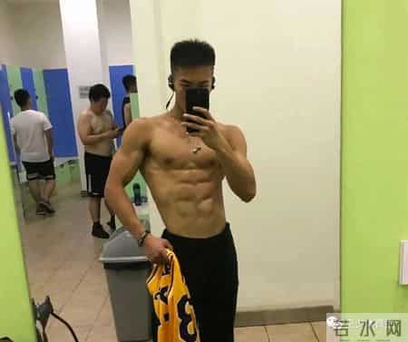 空少小哥哥，简直不要太帅了