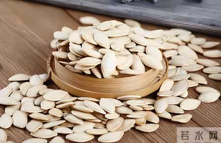 研究发现常吃南瓜子，前列腺增生、尿频、全因死亡率, 比同龄人低