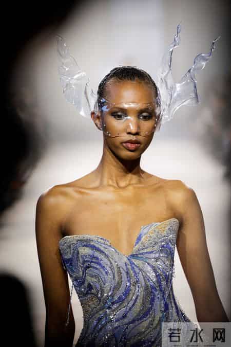 （外代二线）巴黎高级定制周——Rahul Mishra品牌时装秀(2)