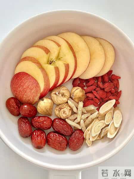 冬煮苹果水,内热自己退!3种神仙搭配,养脾胃,补津液,身体棒