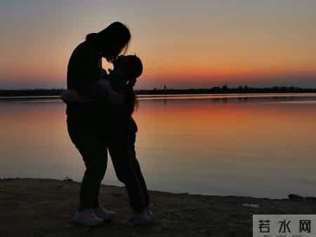 退休陪伴母亲生活三年，才明白一个道理：人到晚年，亲情早已稀薄