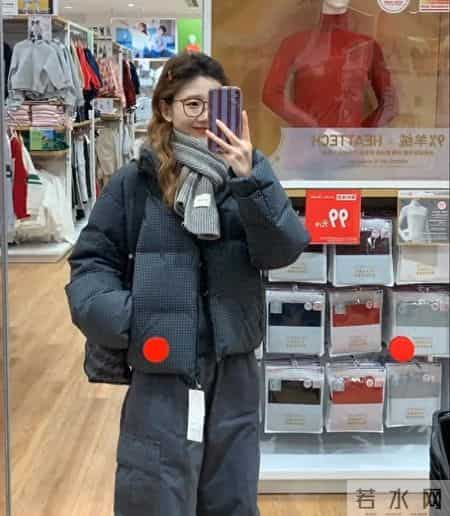 挖到宝！优衣库这件被低估的格子羽绒服，韩系懒人穿搭直接封神