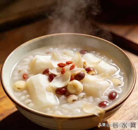 夜尿多总起夜？农村老汤方太灵了，一喝夜尿全消，整夜睡香身体棒