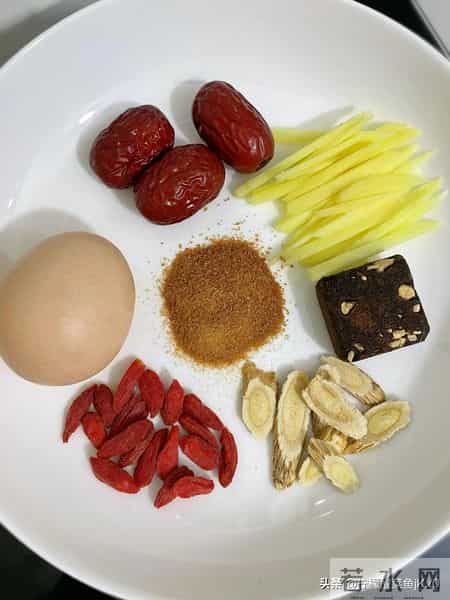 黄芪有个“好搭档”！连续喝三天，补气又通络，感觉全身都有劲！