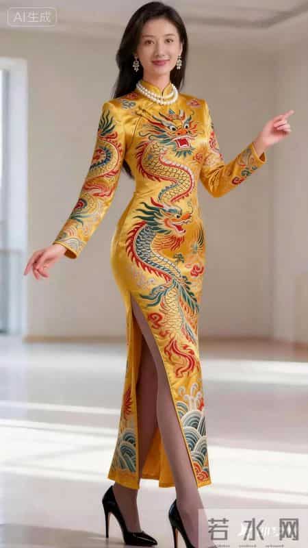 一袭金龙彩凤绣云锦，将东方华贵韵味穿在身上，步步生姿，皆风华