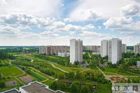 花500元请阿姨打扫卫生，完事她红着脸问：我不要工钱，有个要求