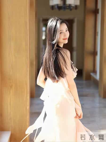 一年只穿一次，为那种“不像我自己”的时刻