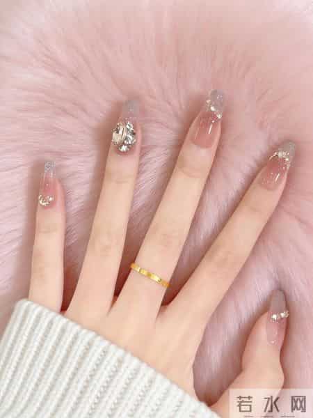 谁的美甲这么仙~闺蜜碰头款来啦