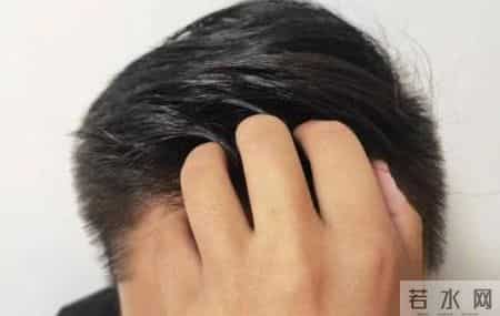 头发变黑的极简法，从今天开始，坚持40天，白发、脱发一去不复返