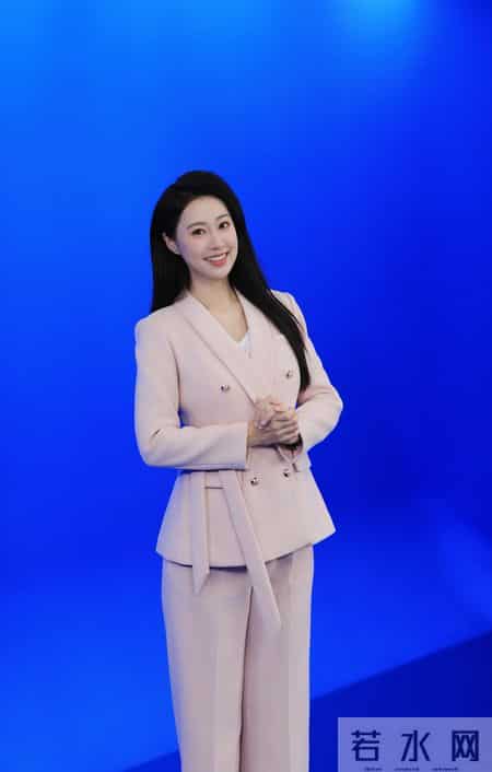 气质超绝的播音主持人上班美拍，漂亮动人