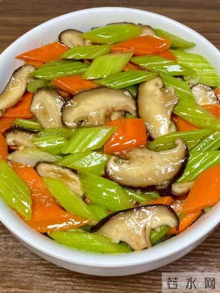 腊八刚过,建议中老年:少吃牛羊肉,多吃4样,排毒增免疫!