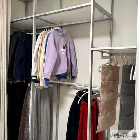 我家砌墙金属衣柜塌了！结果看到网友们的新做法，赶紧砸了重新装