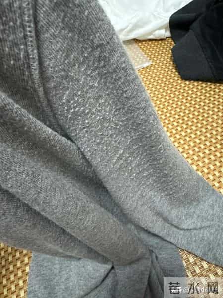 建议大家：别图便宜买“这7种”衣服，看着好看，穿上一言难尽！