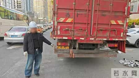 钢筋遮牌躲避“电子眼”?徐汇警方:扣10分罚400元