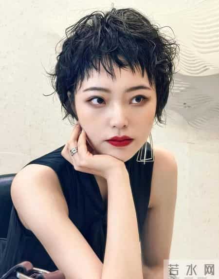 2026时尚短发合集,冬日里的温暖之选 ,俏皮又大方