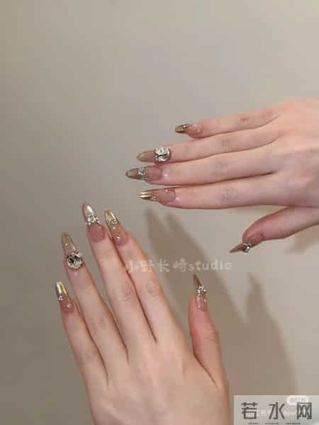 跟新年很适配的贵气美甲更新啦