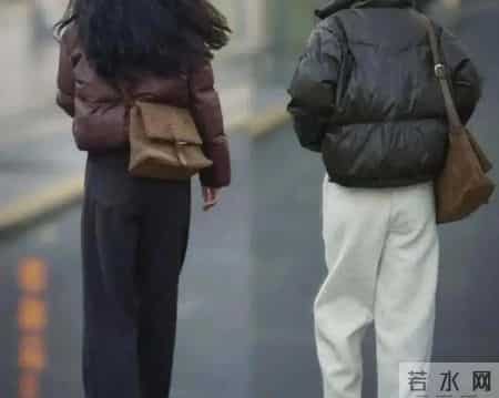 不建议中年女人买的5件“羽绒服”，不实穿还不好搭，看你有没？