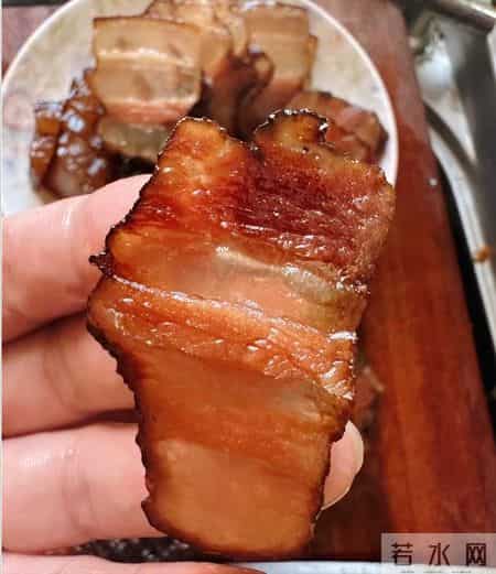 腊八过后,这菜提前做好,一次做20斤放冰箱,蒸一蒸上桌,特省事