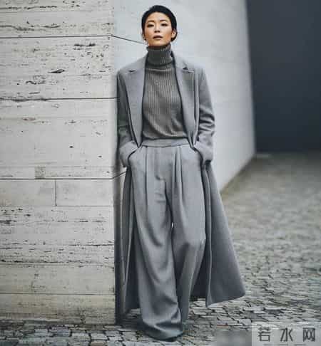 难怪都在穿“大衣+阔腿裤”，简约日常，一种搭配能穿出N种时髦