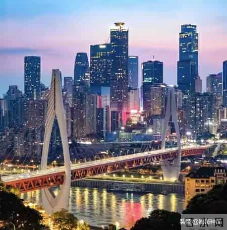 去了重庆才明白：我们维持的“体面”，在重庆人眼里根本不存在