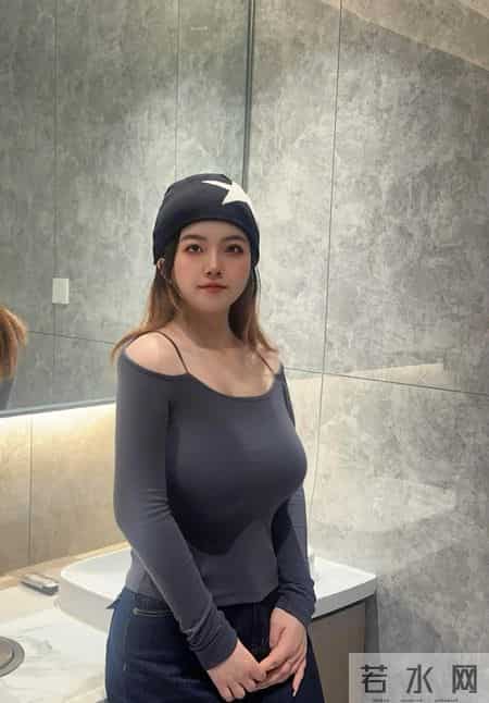 微胖天菜!这件露肩上衣把纯欲感焊在身上了