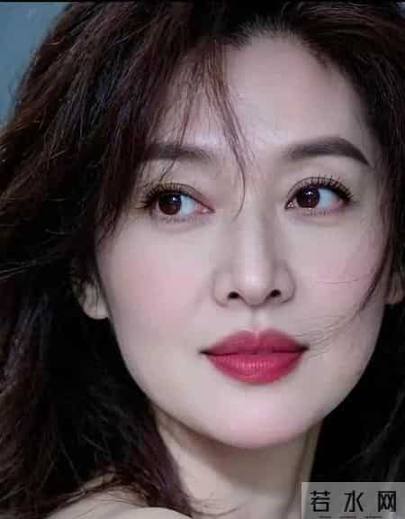 想让她离不开你？记住：女人最馋的从来不是物质，而是这三样